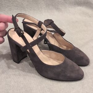 Sundance Gray Block Heel Shoes Size 40 / 9